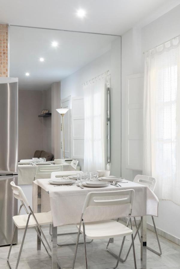 Apartamento Con Terraza En Sevilla Centro By Rent Me ภายนอก รูปภาพ